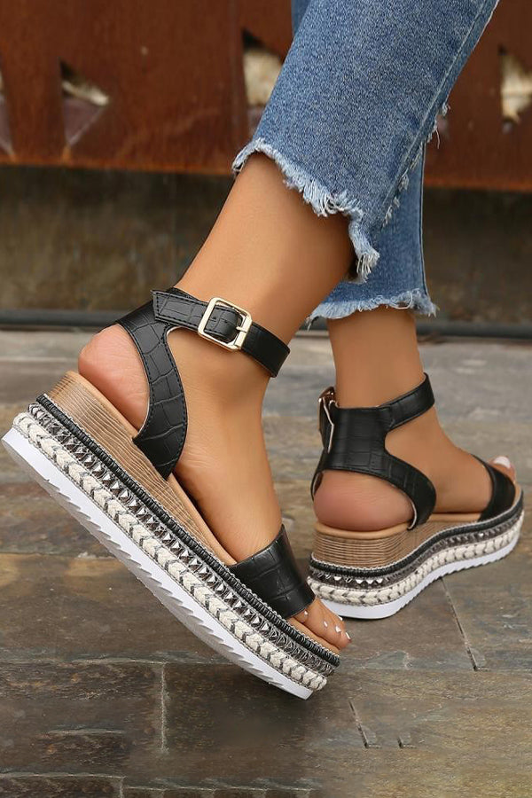 Casual Rivet Decoration Platform Sandals
