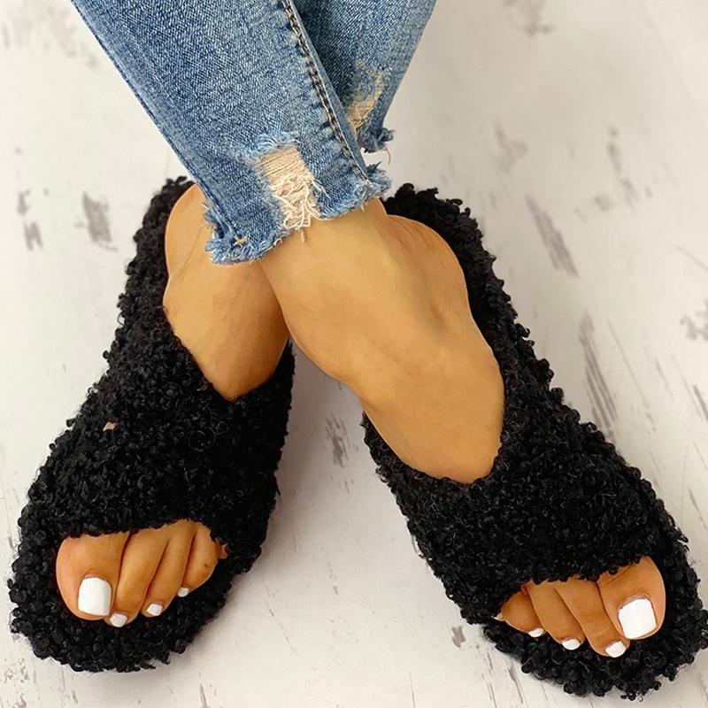 Solid Fluffy Crisscross Design Flat Sandals