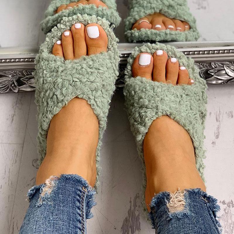 Solid Fluffy Crisscross Design Flat Sandals