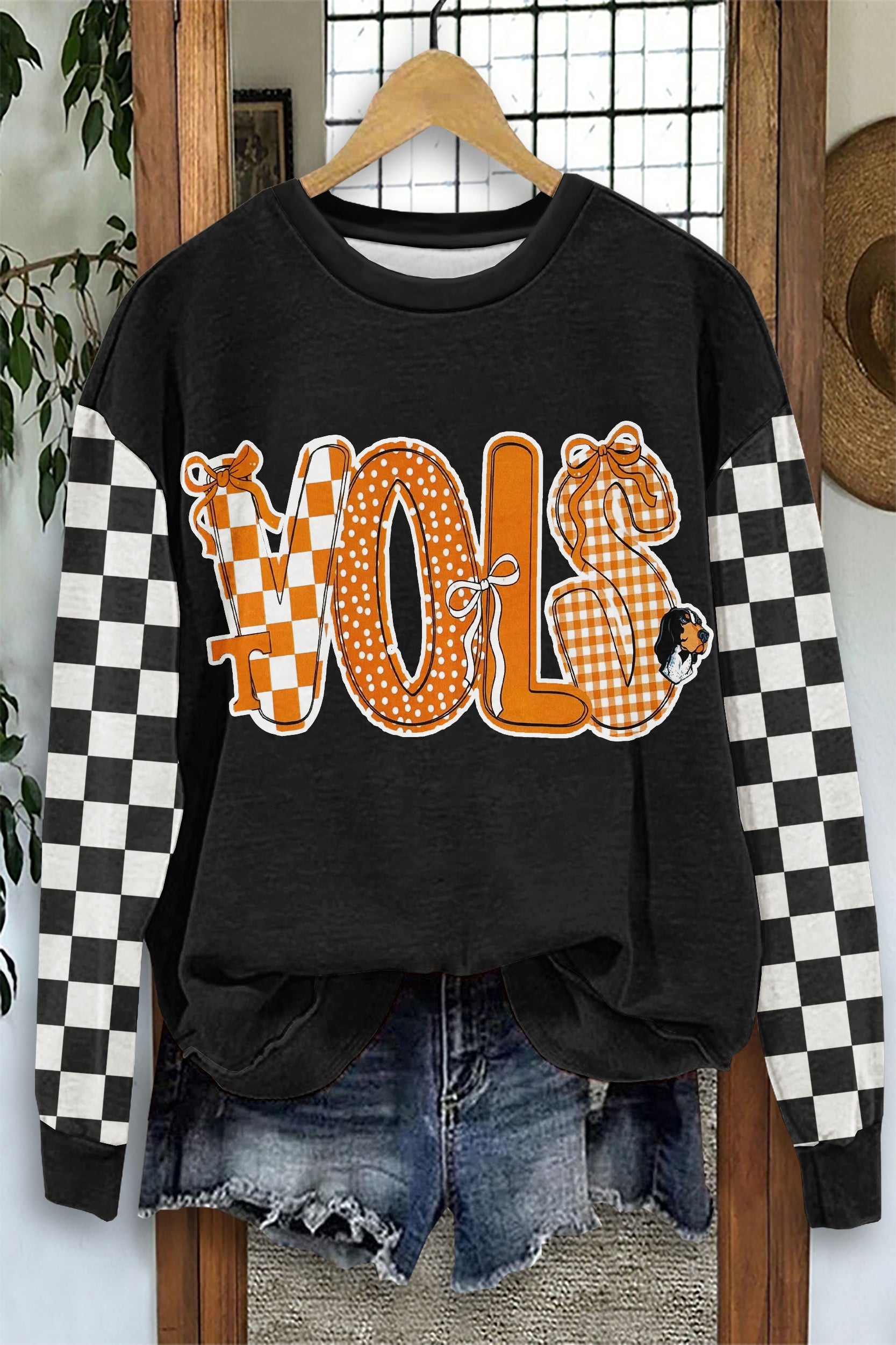 Cute Tennessee Vols Checkerboard Print Sweatshirt