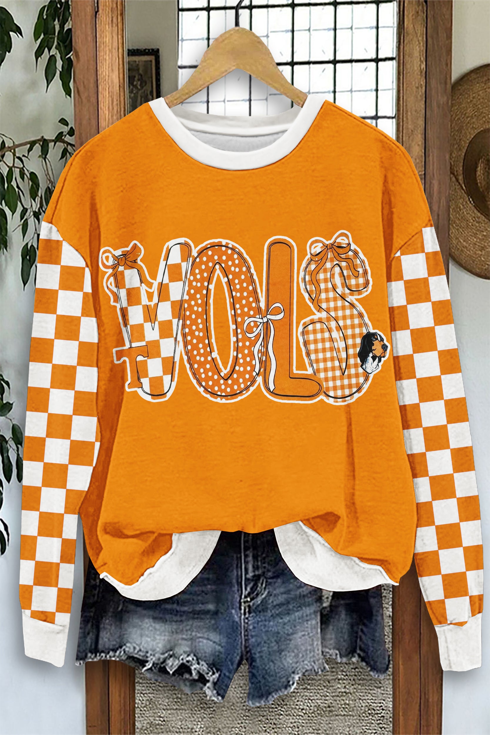Cute Tennessee Vols Checkerboard Print Sweatshirt